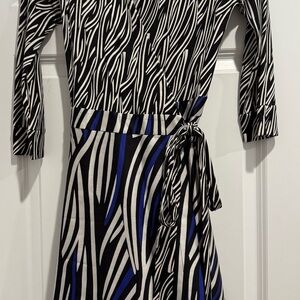 Diane Von Furstenberg Black, White & Blue Amelia Wrap Dress | Size 8